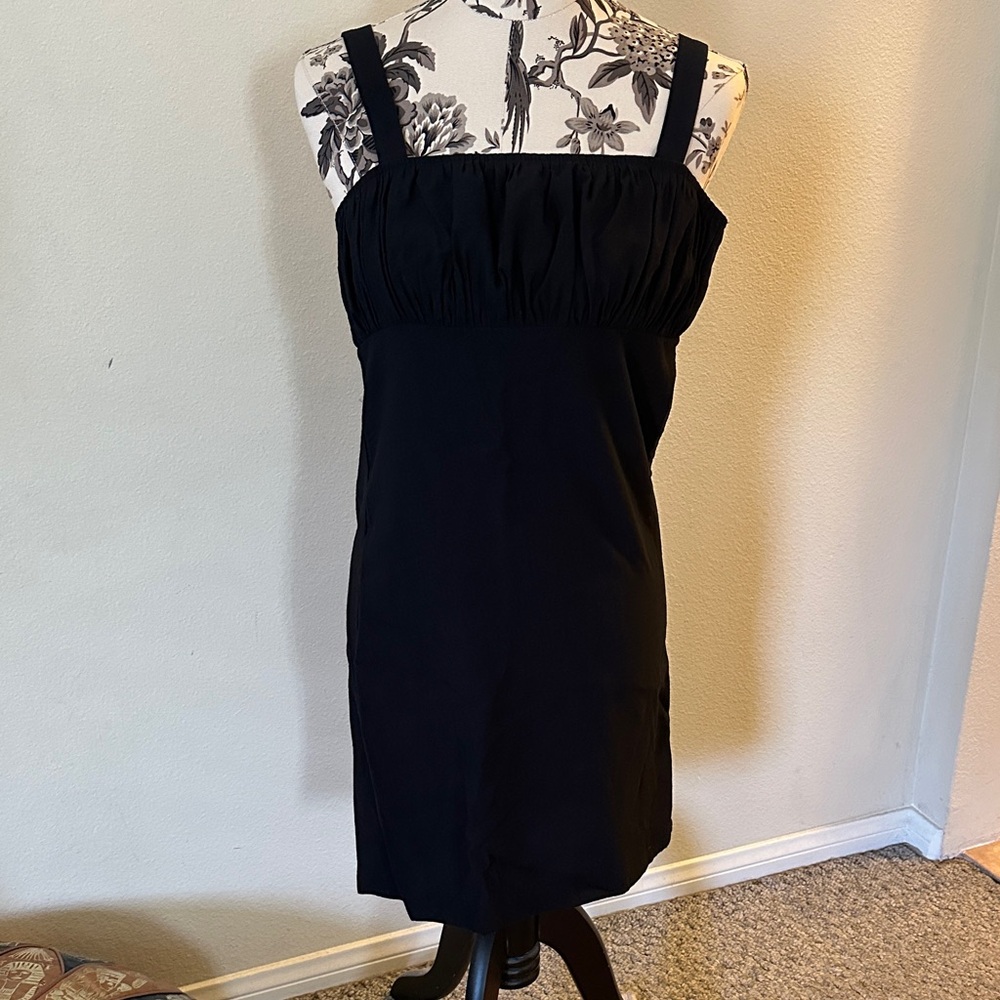 H&M Black Straight Cut Sleeveless Mini  Dress With Ruched Top